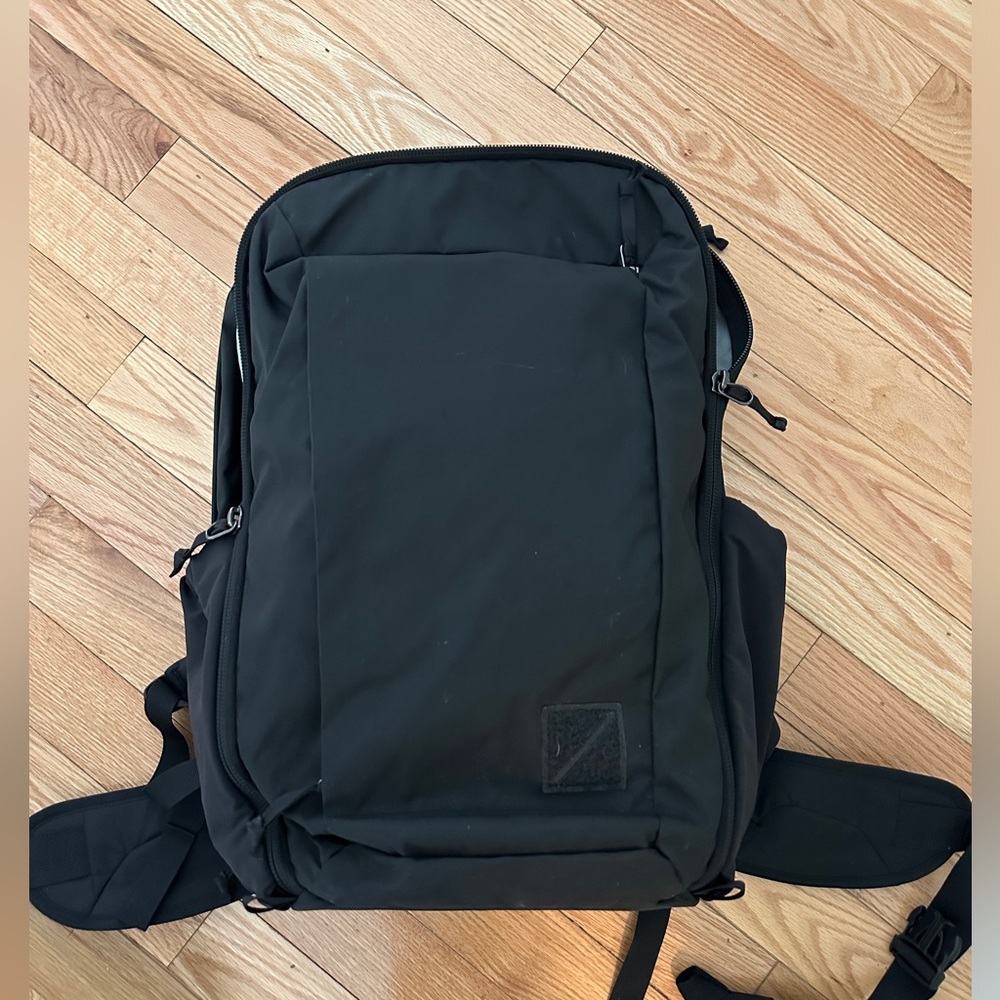 Evergoods Civic travel backpack 35L - near mint condition